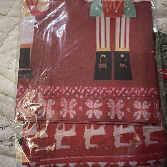 Nutcracker Christmas Table Runner Red 72X12” new - Picture 4 of 4